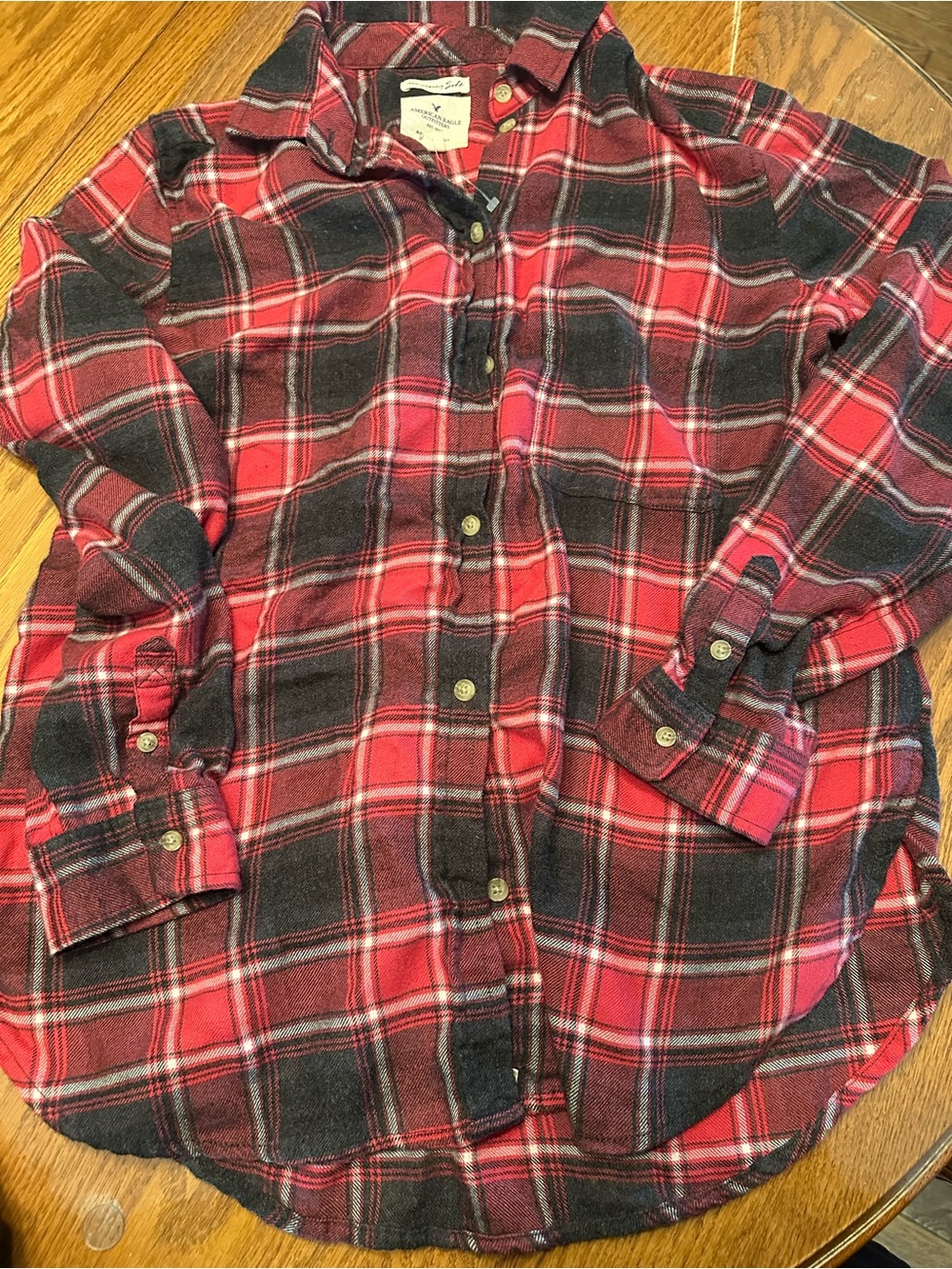 American Eagle Outfitters women Red and Black Plaid Button-Down Shirt